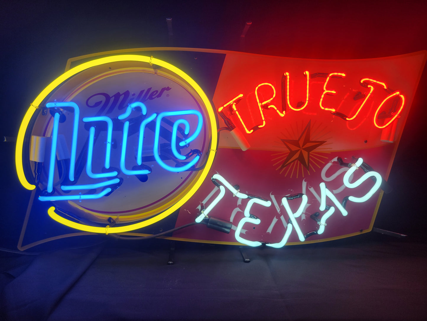 Lite oval true to texas neon beer sign