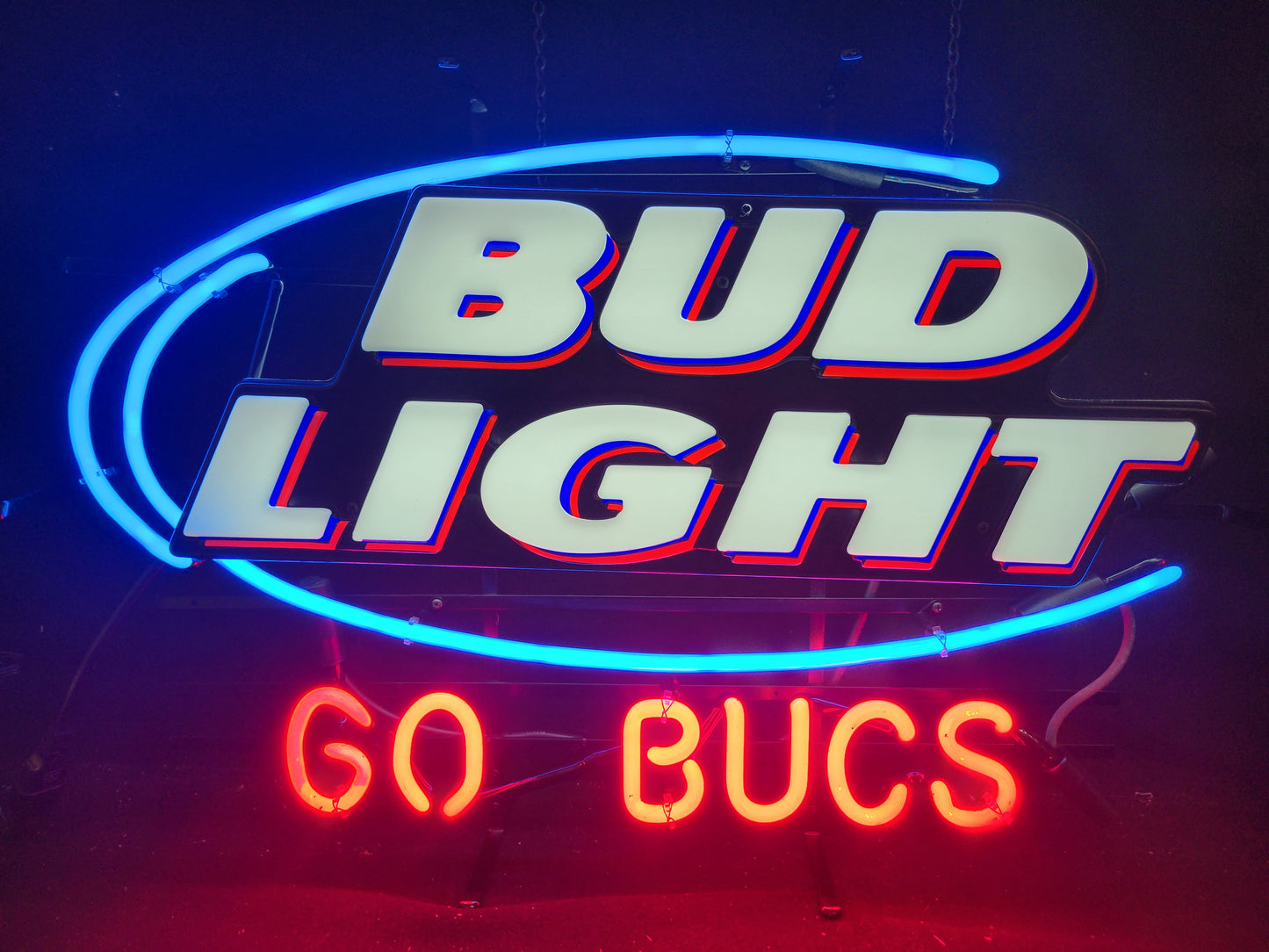 Sports neon tampa bay buccaneers bud light neon beer sign