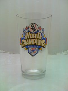 Miller Lite White Sox Pint Glass (CLON)